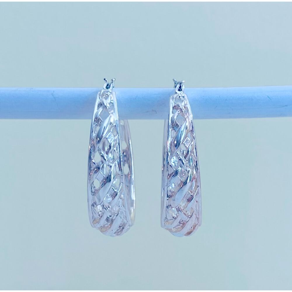 Vtg Hoop Earrings Elongated Openwork Filigree Birdcage Diamond Cut Pattern